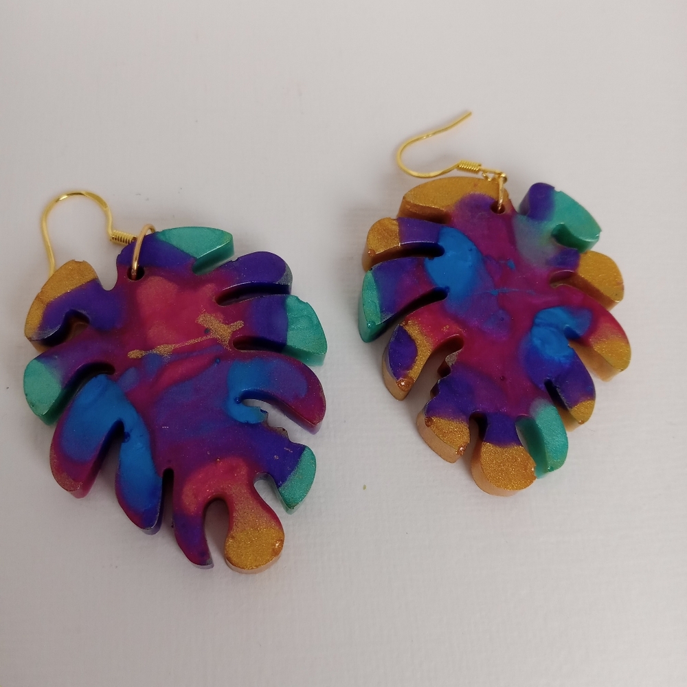 Colorful Leaf-Shaped Earrings - Picture 6 of 7